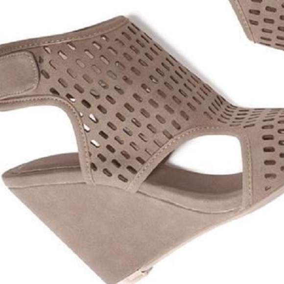 Modern Perforated  wedge sandals 4" heel Brown - Picture 4 of 4